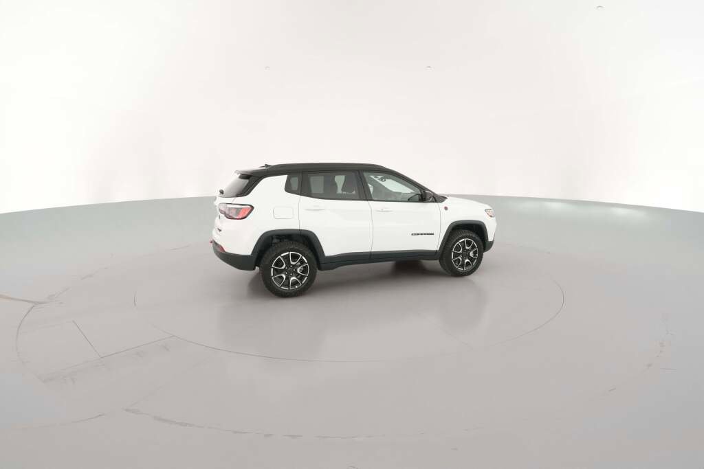 New 2026 Jeep Compass Trailhawk image 13