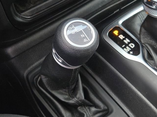 Used 2022 Jeep Gladiator Sport AWD/4WD image 10