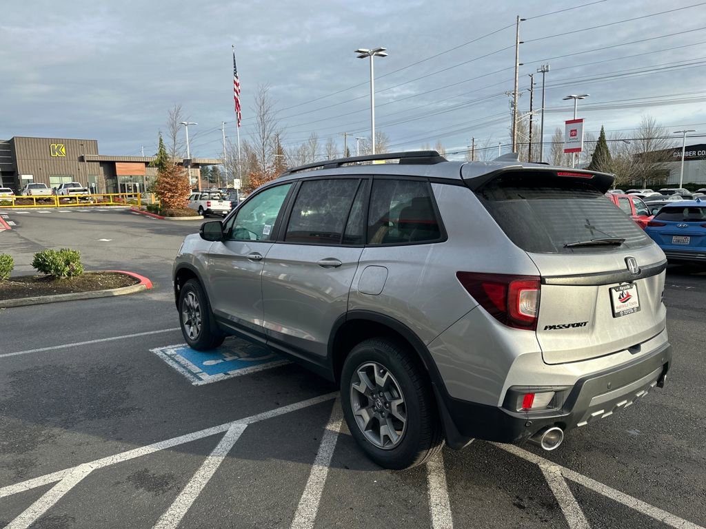 Used 2023 Honda Passport TrailSport image 5