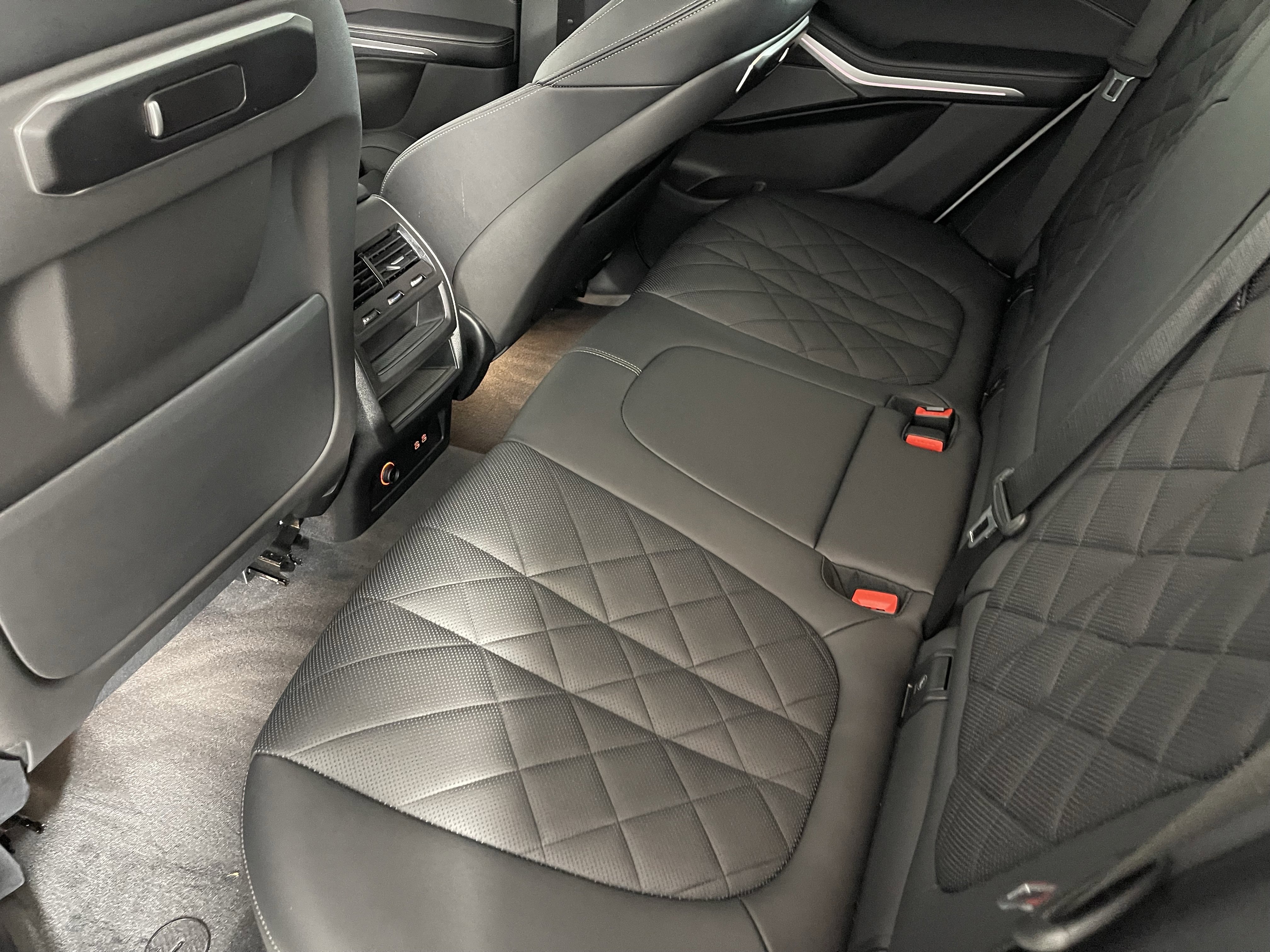 Certified 2024 BMW X5 xDrive40i w/ Premium Package image 16