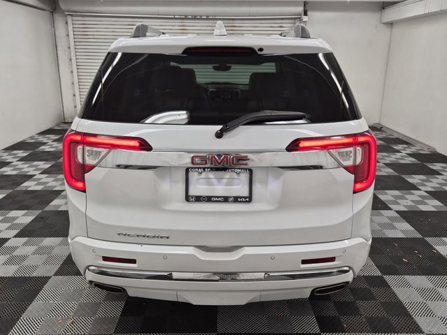 Used 2023 GMC Acadia Denali w/ Denali Technology Package image 8