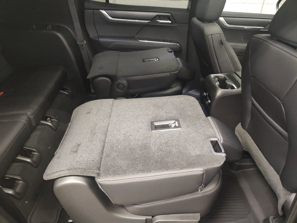 New 2026 GMC Acadia Elevation w/ Black Edition image 13