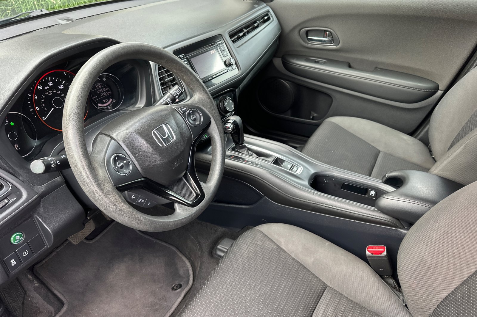Used 2019 Honda HR-V LX image 12