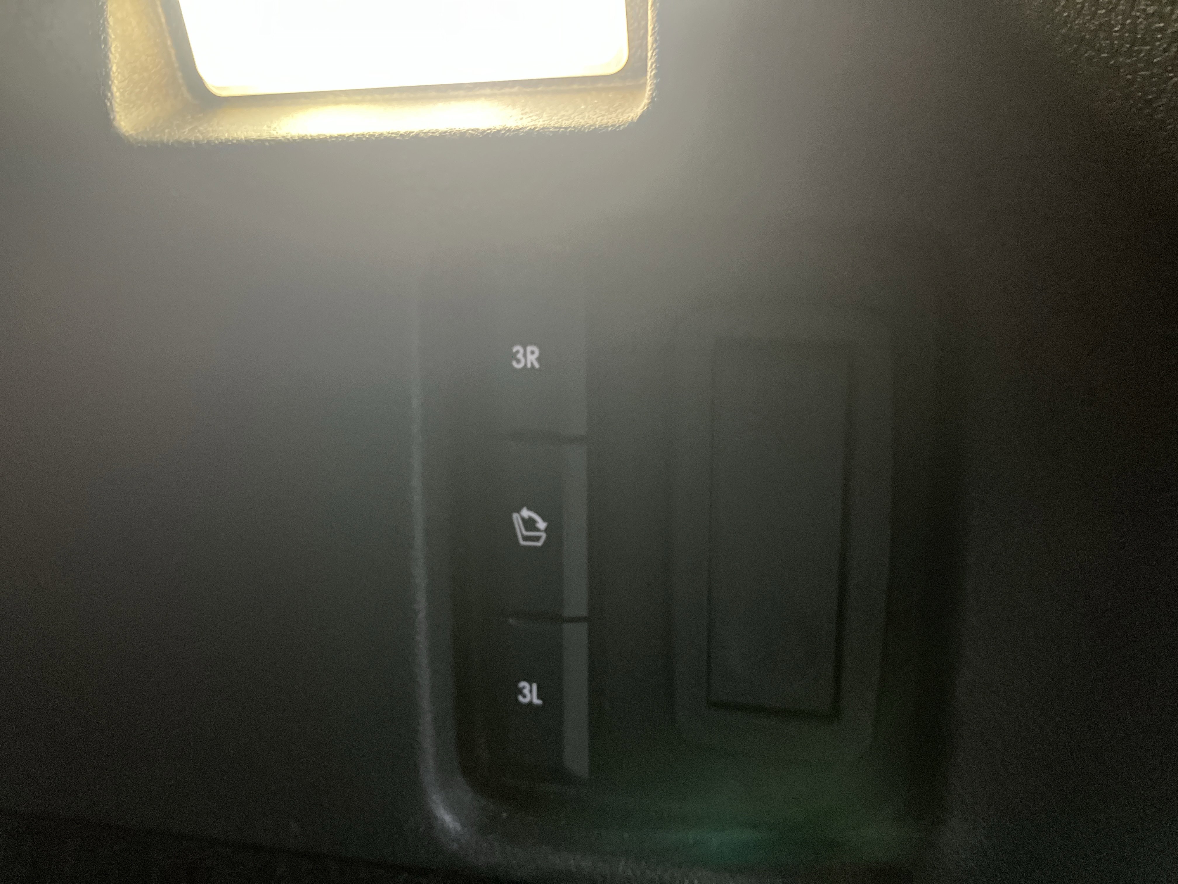 Used 2021 Lincoln Aviator Reserve w/ Equipment Group 202A AWD/4WD image 18