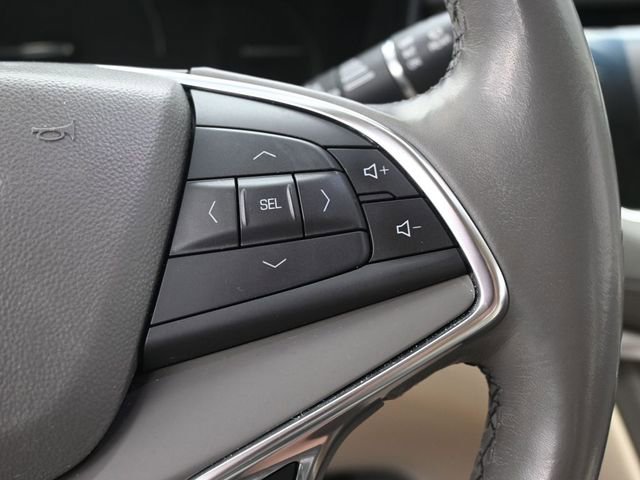 Used 2018 Cadillac XT5 Luxury w/ Driver Awareness Package image 17