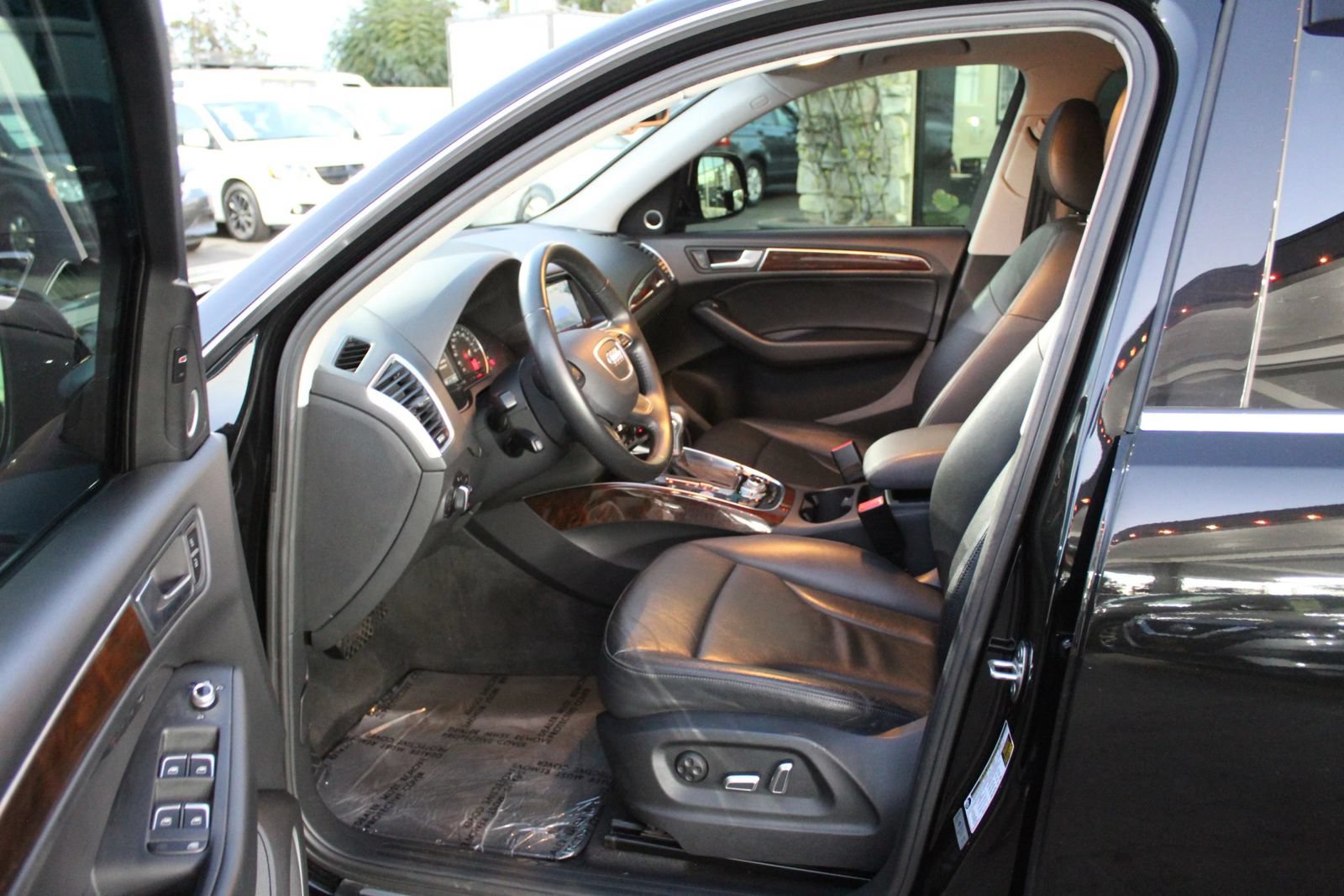Used 2016 Audi Q5 2.0T Premium Plus w/ Technology Package AWD/4WD image 9