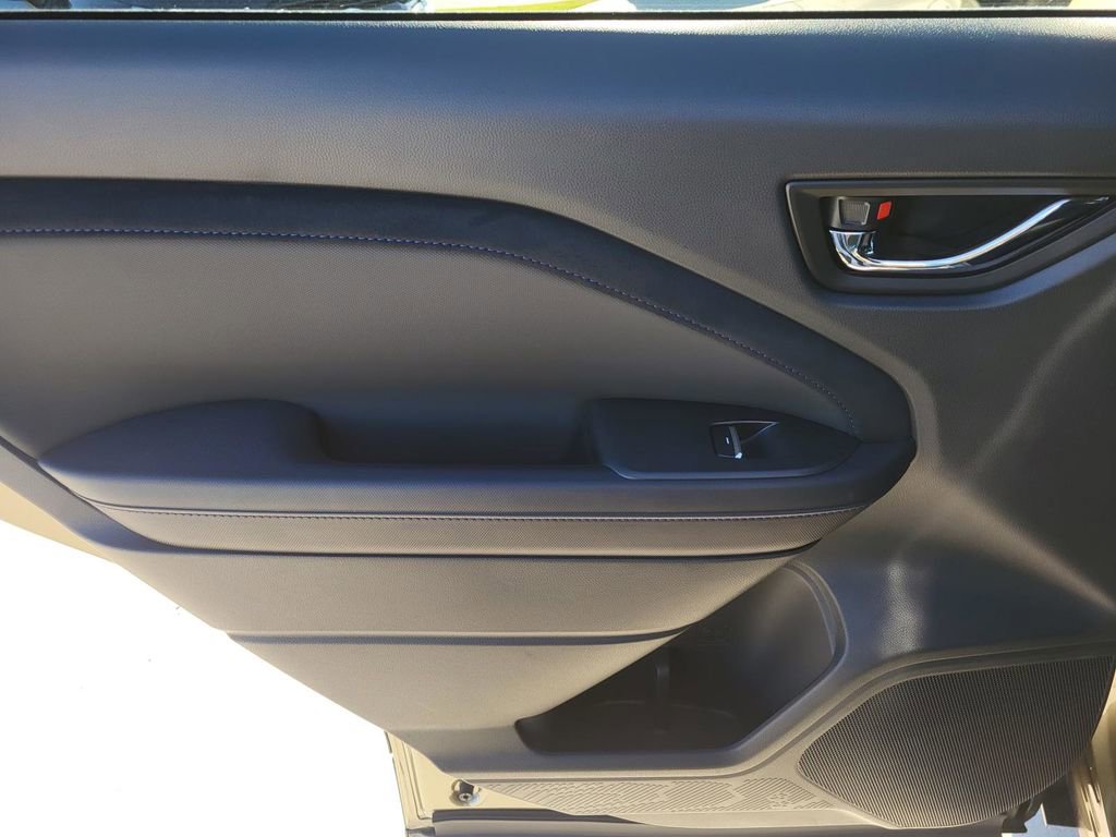 Certified 2025 Subaru Forester Limited image 14