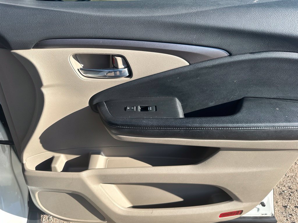 Used 2017 Honda Pilot EX image 41