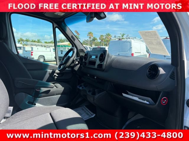 Used 2019 Freightliner Sprinter 2500 RWD image 37