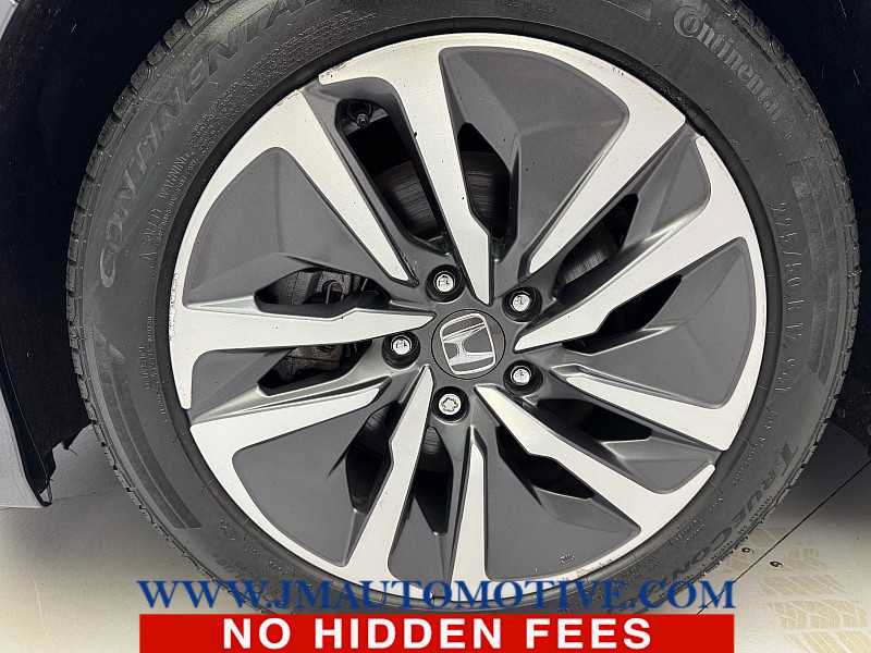 Used 2018 Honda Accord Touring image 9