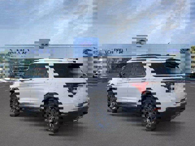 New 2026 Ford Explorer Active w/ Active Comfort Package image 4