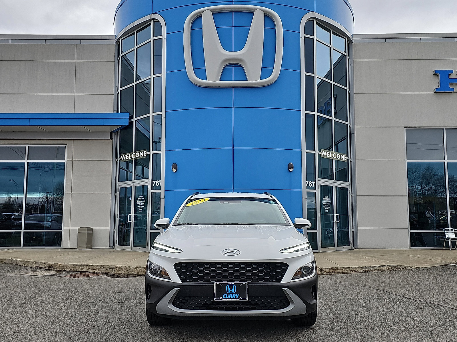 Used 2023 Hyundai Kona SEL image 2