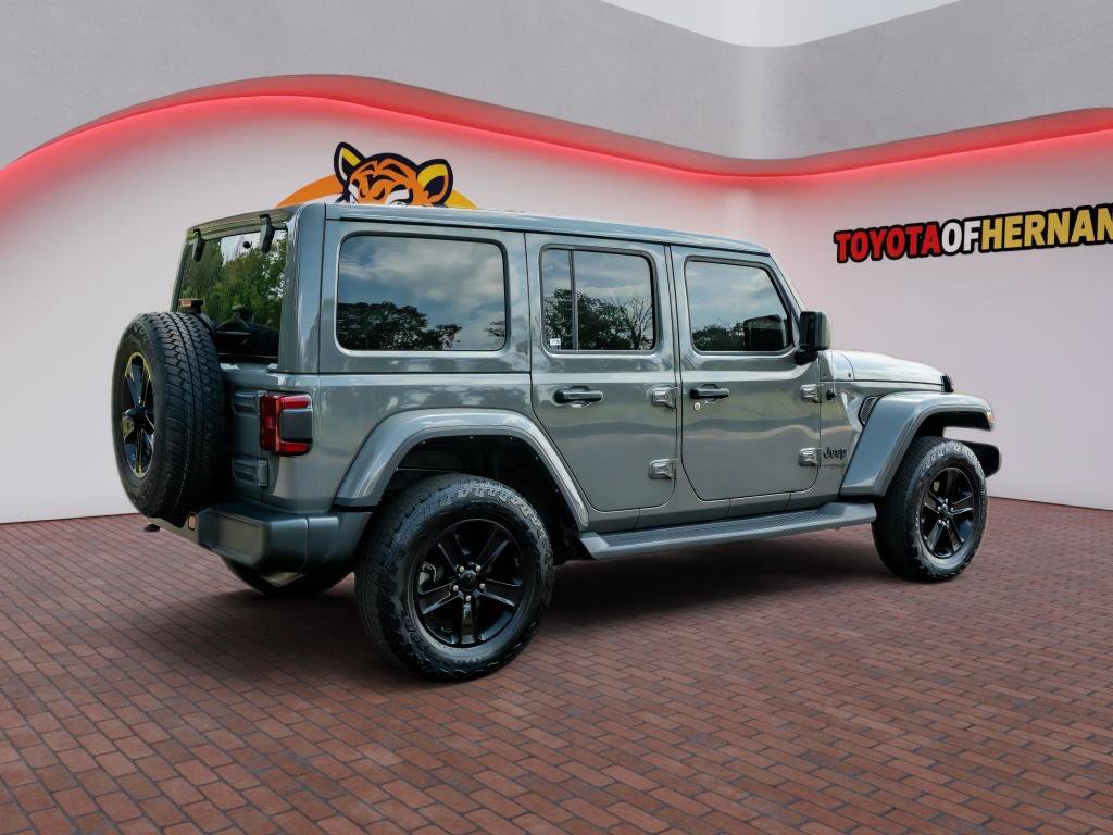 Used 2022 Jeep Wrangler Unlimited Sahara AWD/4WD image 5