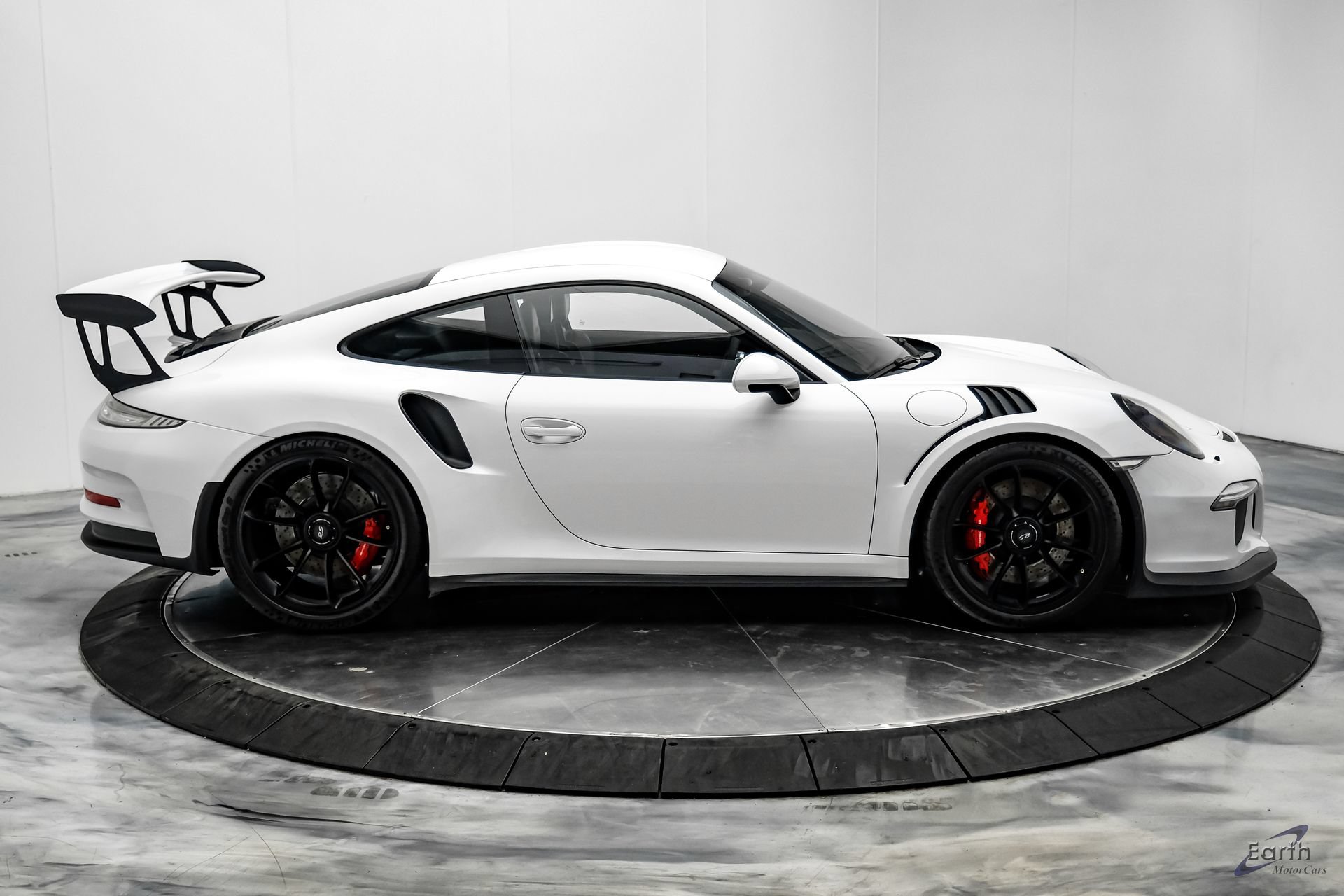 Used 2016 Porsche 911 GT3 RS RWD image 25