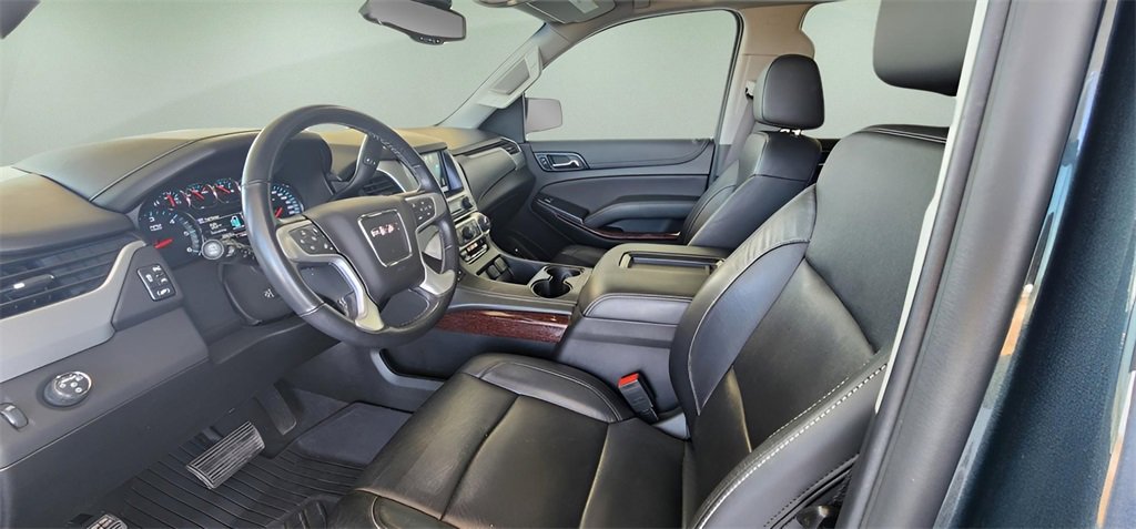 Used 2020 GMC Yukon SLT w/ Premium Edition image 16