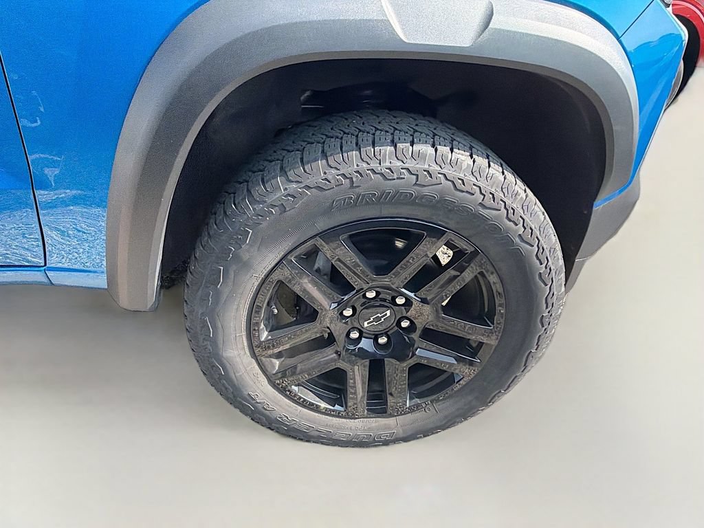 Used 2024 Chevrolet Colorado Trail Boss w/ Advanced Trailering Package AWD/4WD image 9