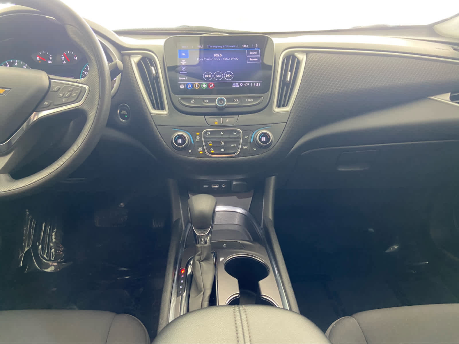 Used 2023 Chevrolet Malibu LT image 16