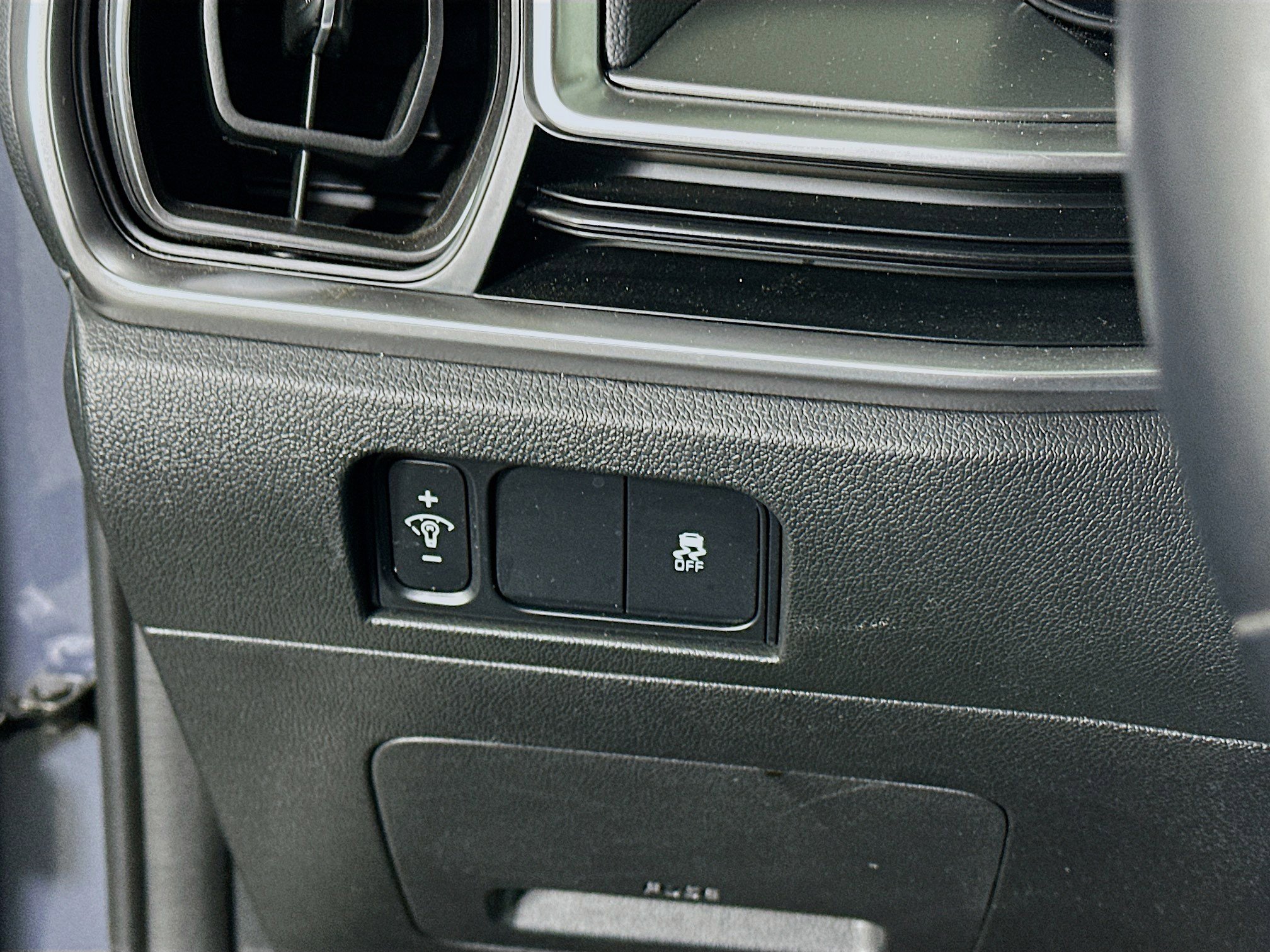 Used 2024 Kia Sorento S image 17