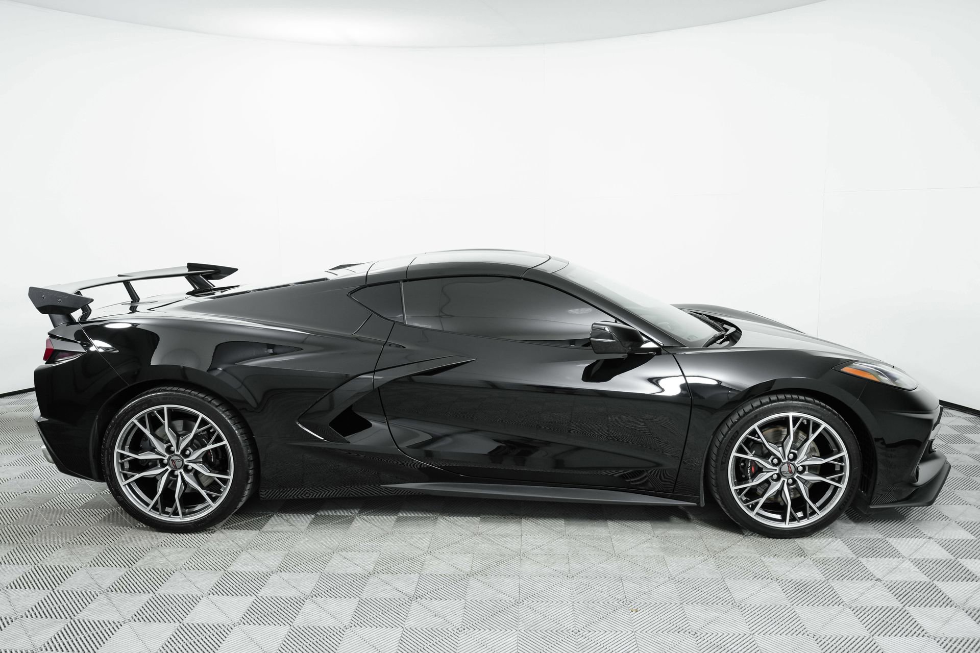 Used 2025 Chevrolet Corvette Stingray Preferred Cpe w/ Z51 Performance Package RWD image 66