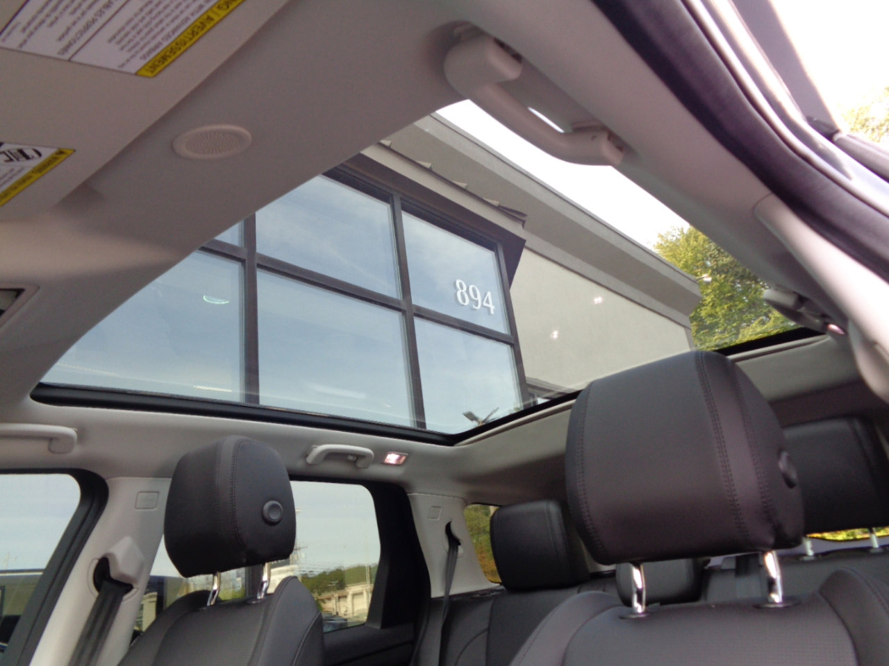 Used 2025 Land Rover Discovery Sport S image 15