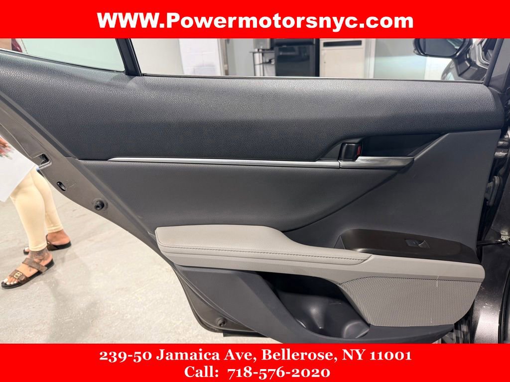 Used 2022 Toyota Camry XSE w/ Cold Weather Package FWD image 43