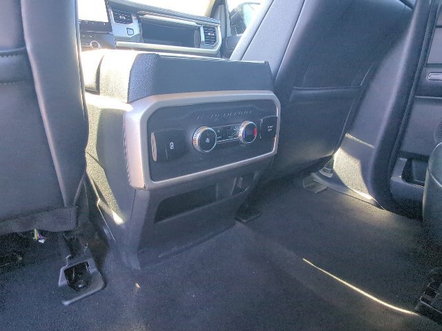 Used 2024 Ford Expedition XLT AWD/4WD image 28