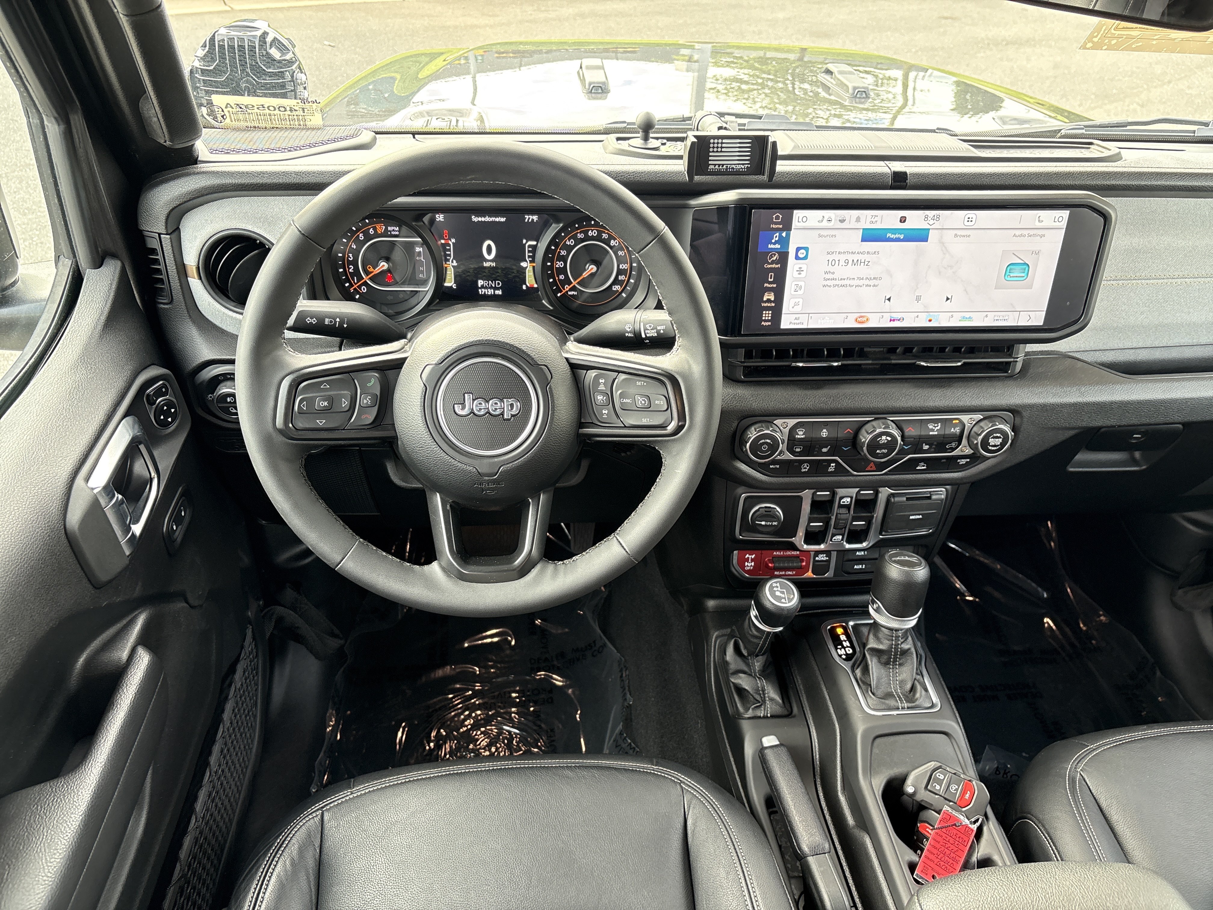 Certified 2025 Jeep Gladiator Sport AWD/4WD image 19