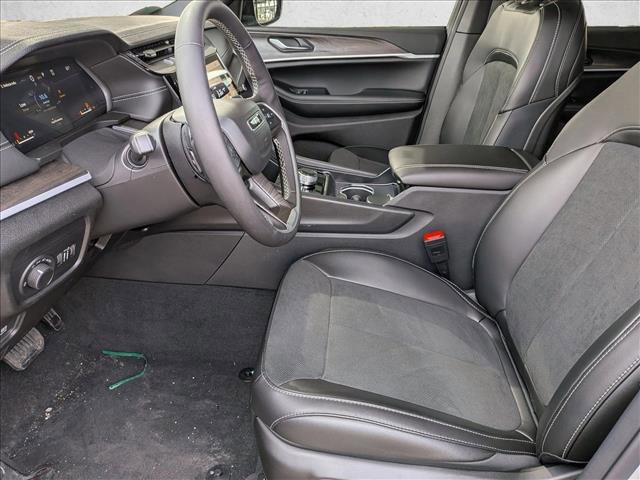 New 2026 Jeep Grand Cherokee Altitude AWD/4WD image 4