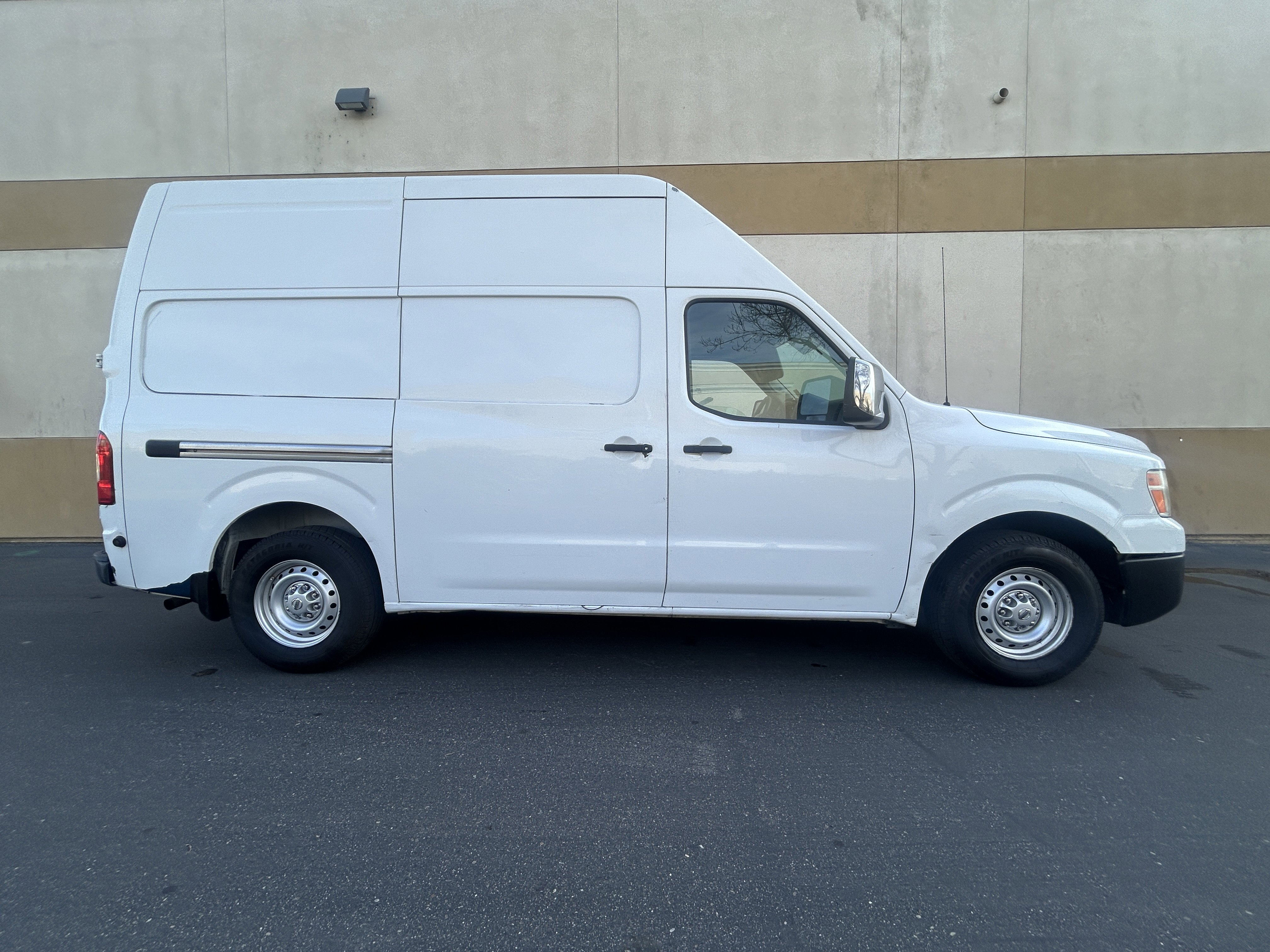 Used 2016 Nissan NV 3500 S w/ Power Package image 5