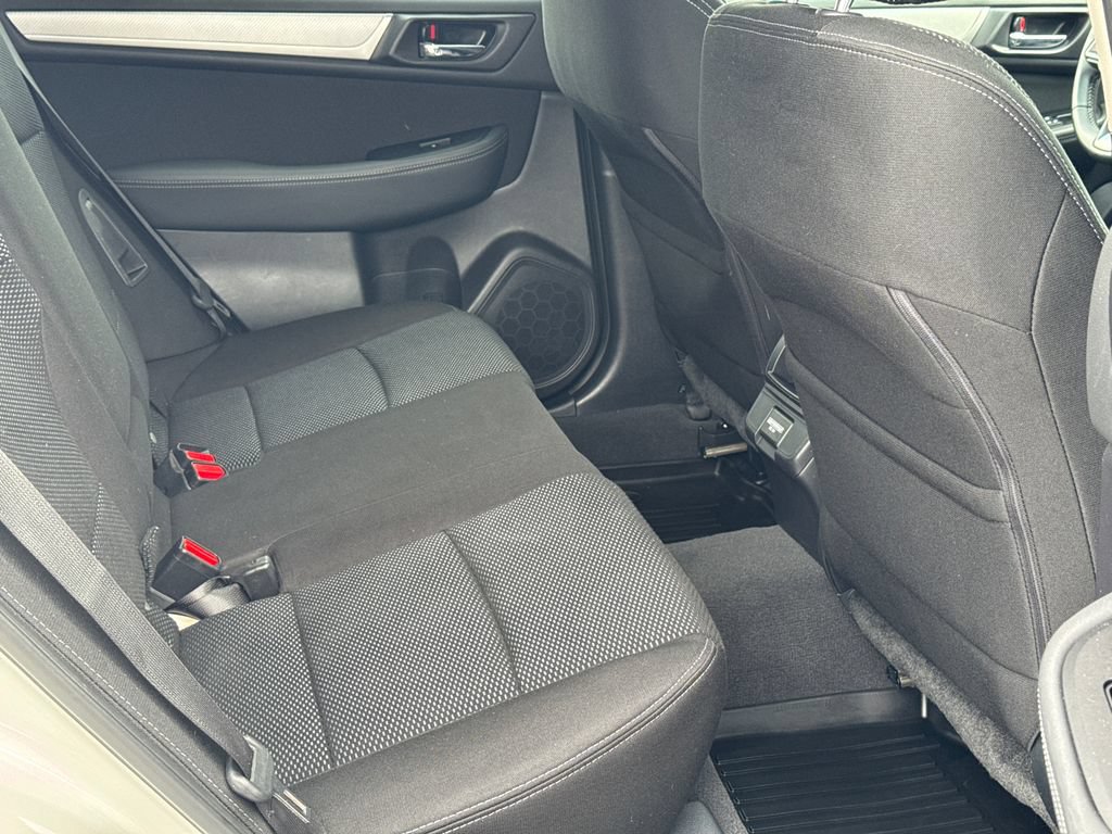 Used 2018 Subaru Outback 2.5i Premium AWD/4WD image 17