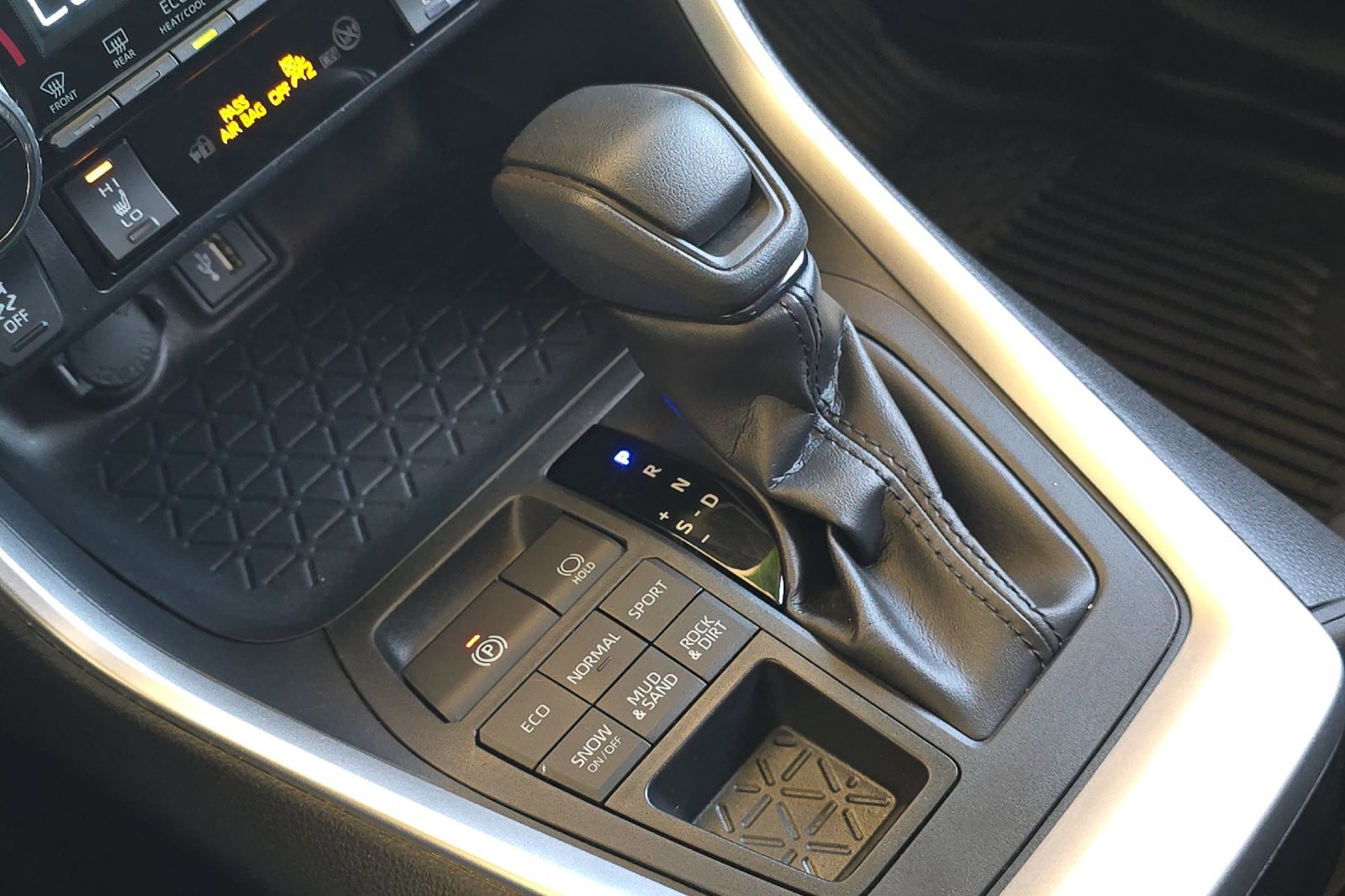 Certified 2023 Toyota RAV4 XLE w/ Convenience Package image 21