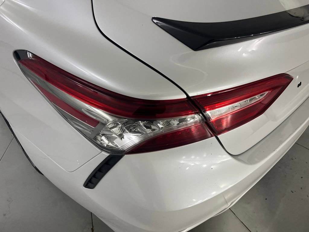 Used 2019 Toyota Camry XSE image 19