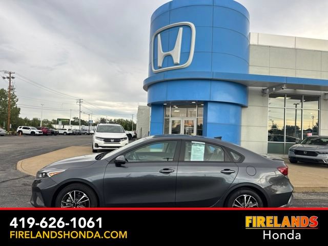 Used 2023 Kia Forte LXS w/ LXS Technology Package FWD video 1