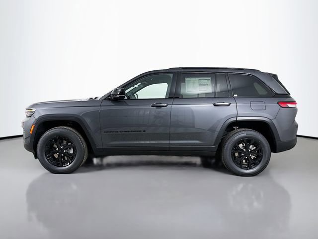 New 2025 Jeep Grand Cherokee Altitude image 4