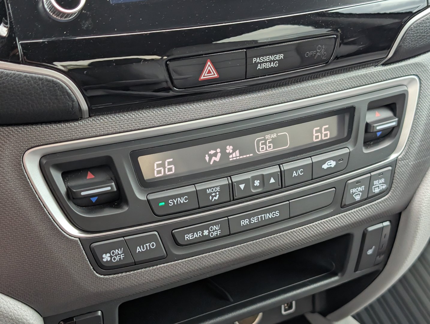 Used 2023 Honda Ridgeline RTL-E image 17