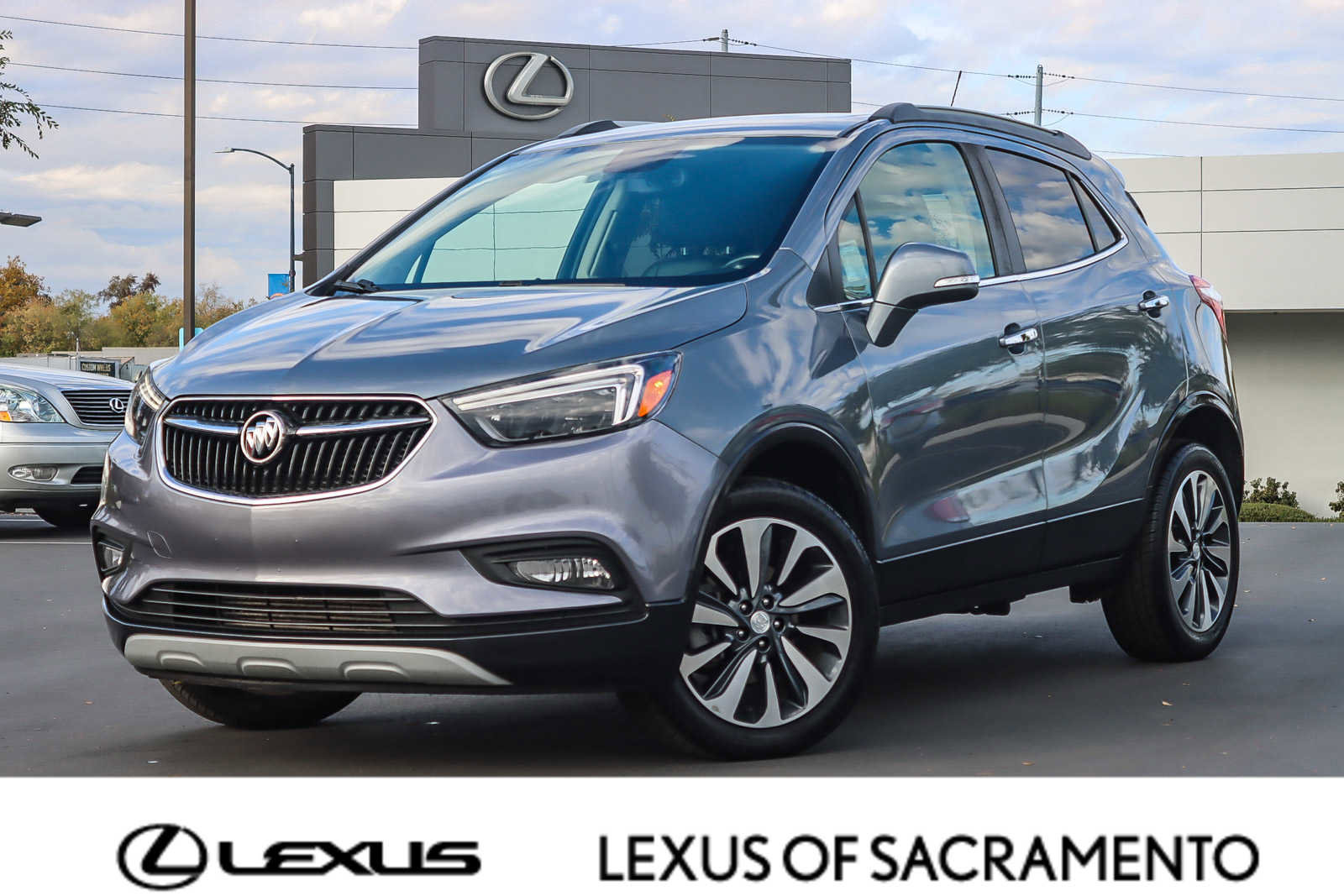 Used 2019 Buick Encore Essence image 1