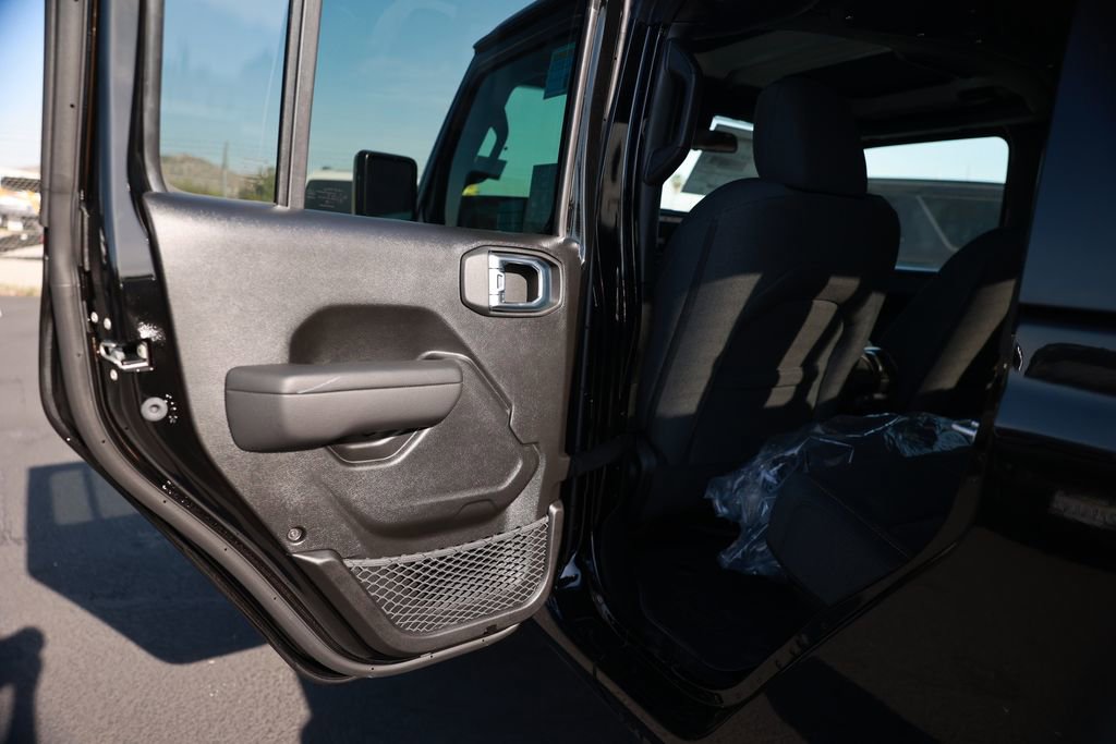 New 2026 Jeep Gladiator Sport image 32