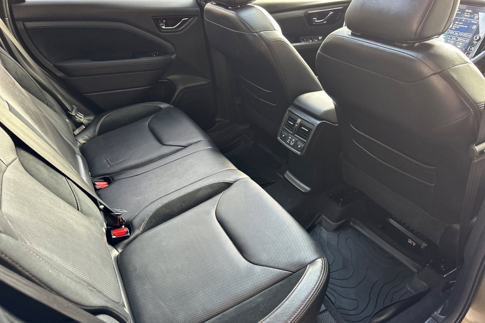 Used 2025 Subaru Forester Touring image 19