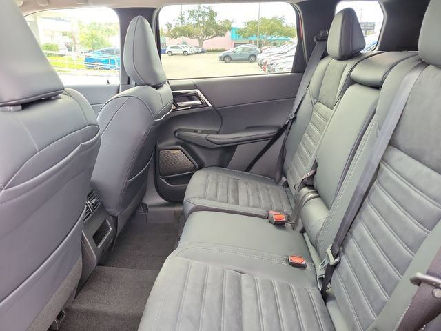 New 2026 Mitsubishi Outlander SE FWD image 14