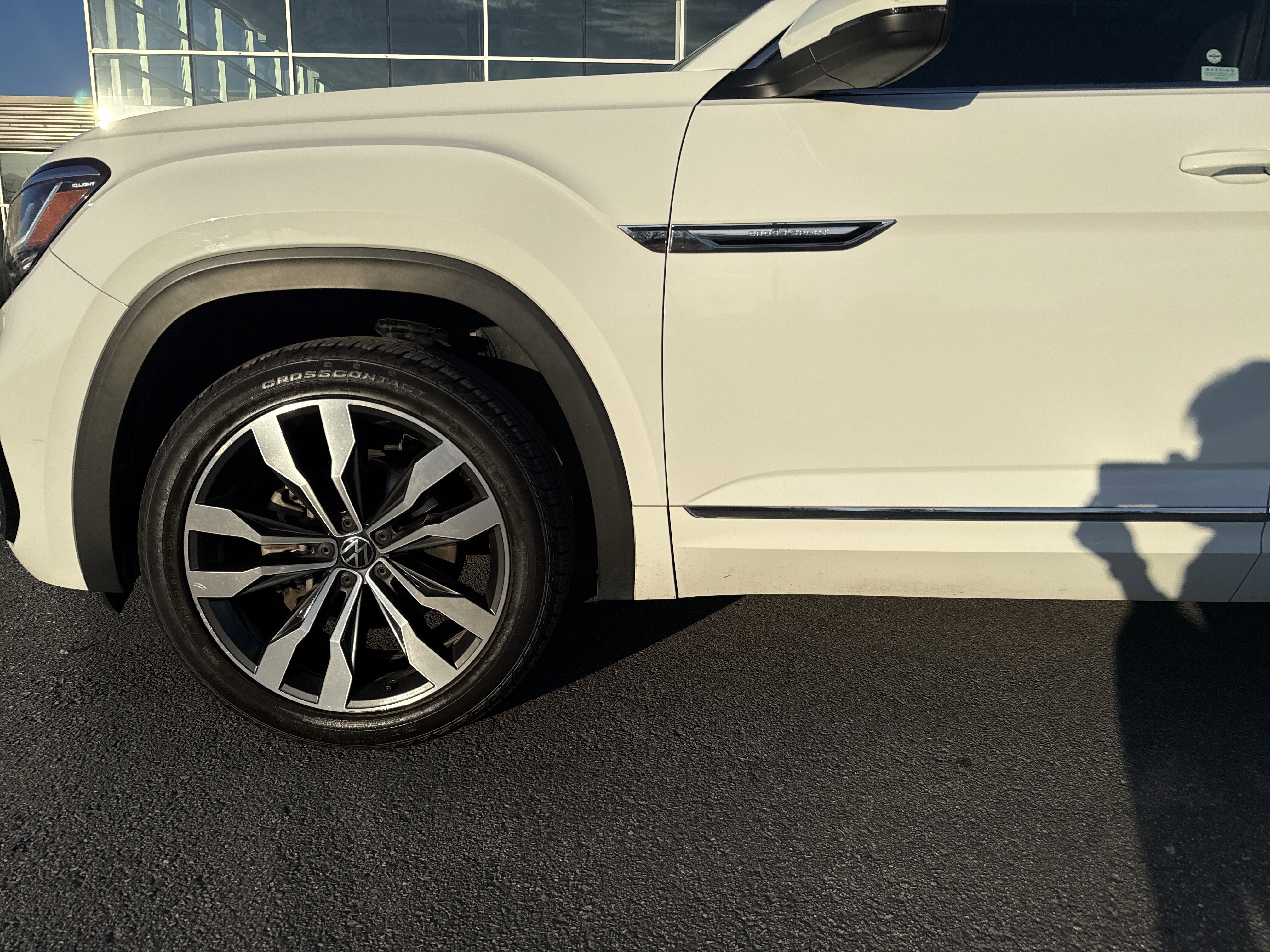 Used 2020 Volkswagen Atlas Cross Sport SEL R-Line image 9