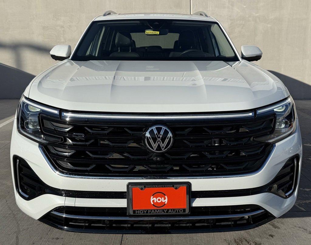Used 2025 Volkswagen Atlas SEL Premium R-Line image 2
