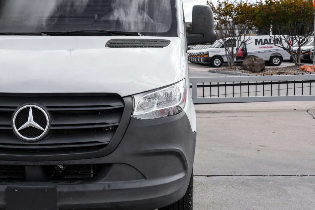 Used 2023 Mercedes-Benz Sprinter 2500 w/ Acoustic Package image 39
