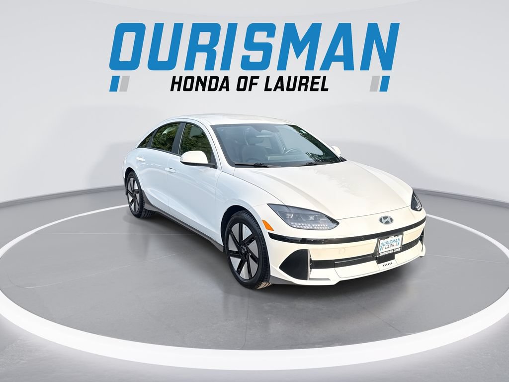 Used 2024 Hyundai Ioniq 6 SE RWD image 2
