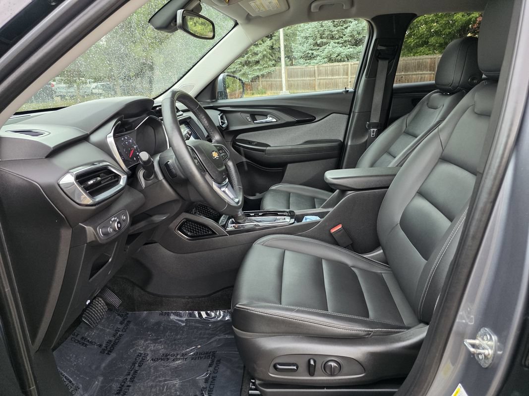 Used 2021 Chevrolet TrailBlazer LT w/ Premium Seating Package AWD/4WD image 15