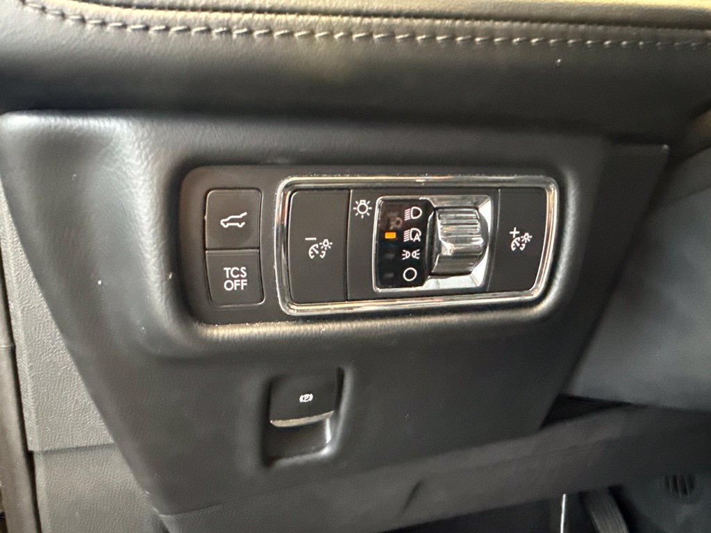 Certified 2022 Lincoln Nautilus AWD image 13