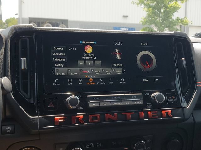 Used 2025 Nissan Frontier PRO-4X AWD/4WD image 27