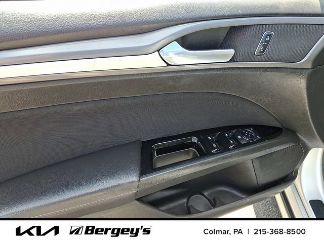 Used 2014 Ford Fusion SE FWD image 14