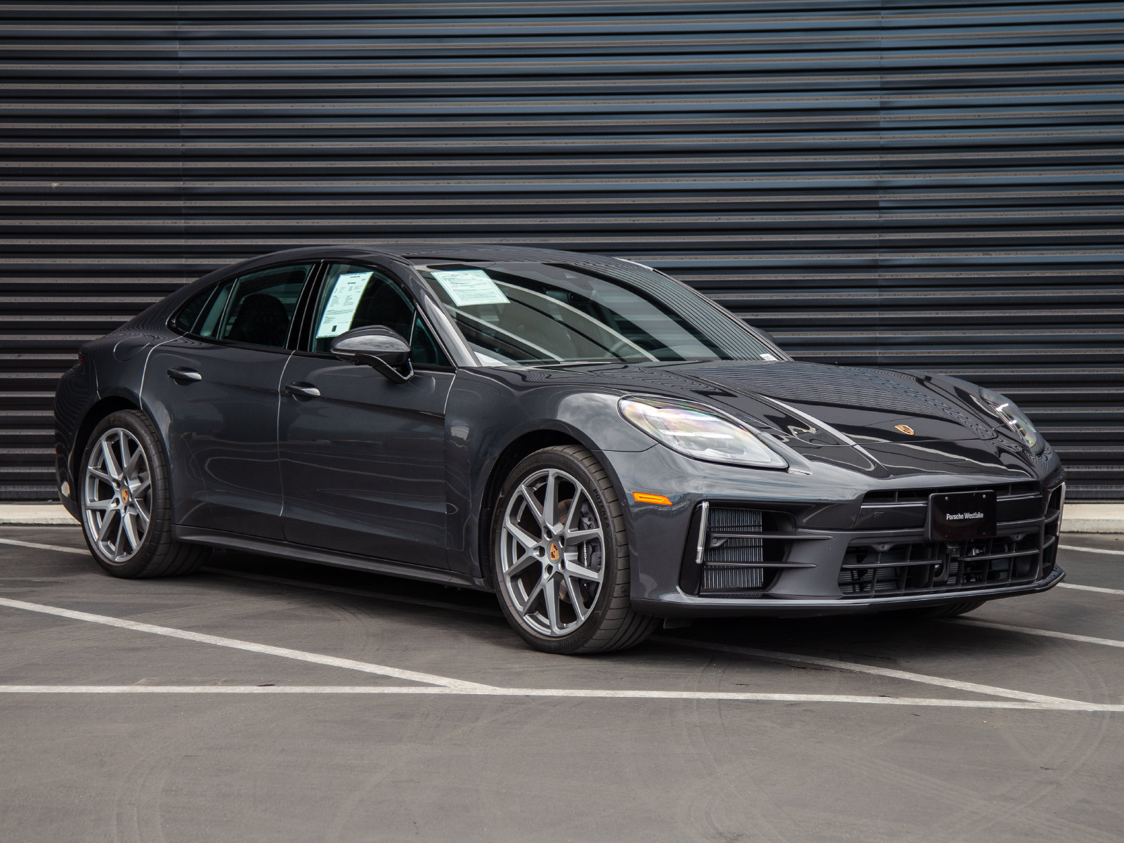 Certified 2025 Porsche Panamera RWD image 9