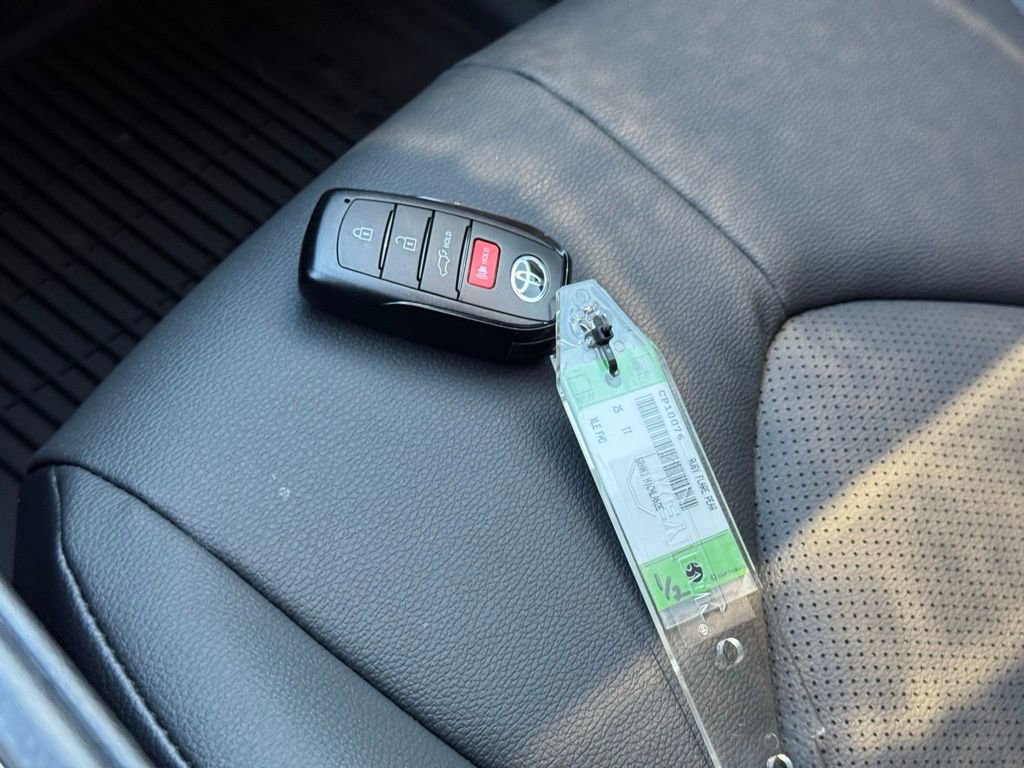 Used 2025 Toyota Grand Highlander FWD image 41