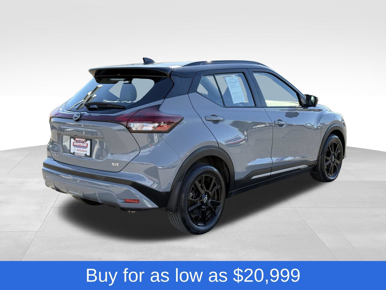 Used 2023 Nissan Kicks SR w/ SR Premium Package FWD image 7